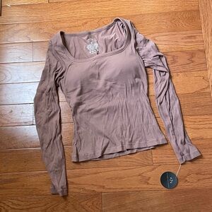 Klassy Network Brown Ribbed Long Sleeve Tee M NWT